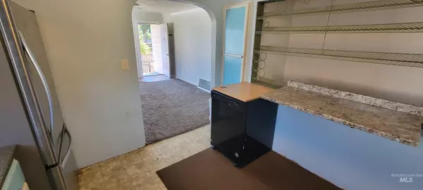 Clarkston, WA 99403,524 8th St