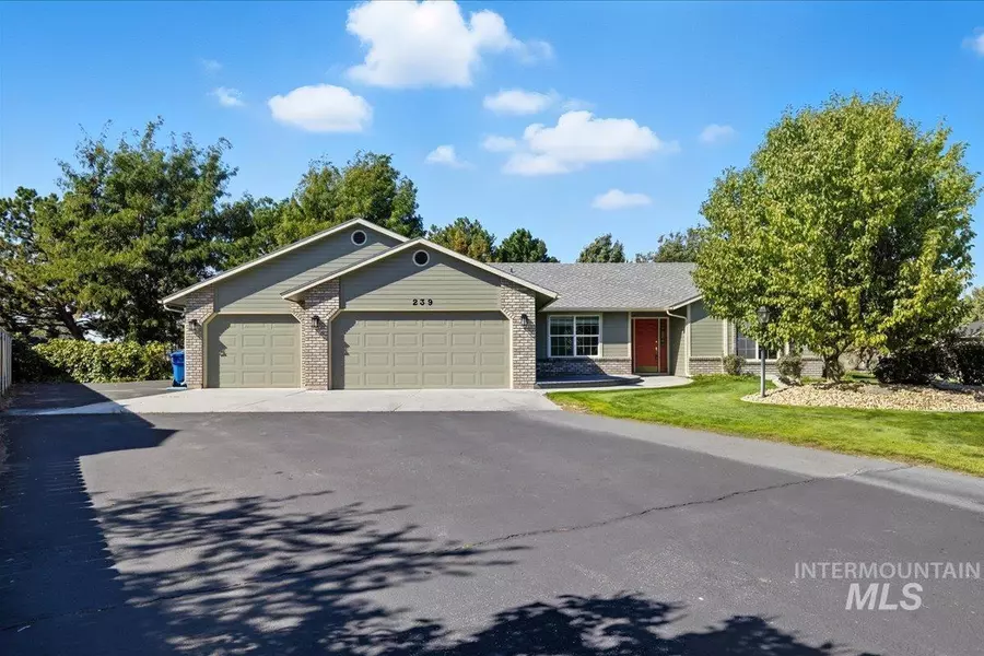 239 Buckskin Dr, Nampa, ID 83687-8859