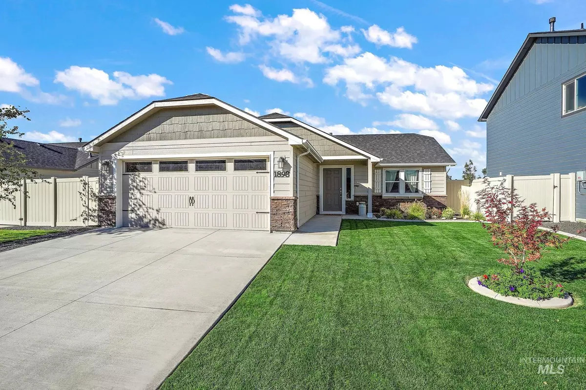 Kuna, ID 83634,1898 E Cave Falls St