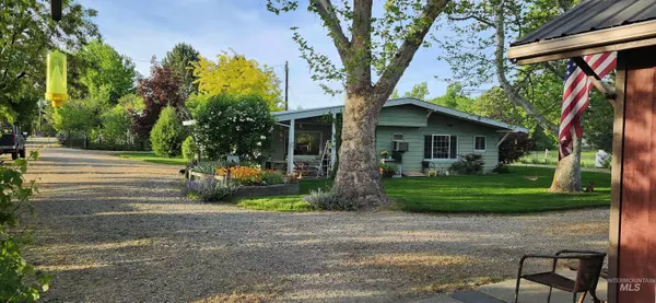 687 W Idaho Blvd, Emmett, ID 83617