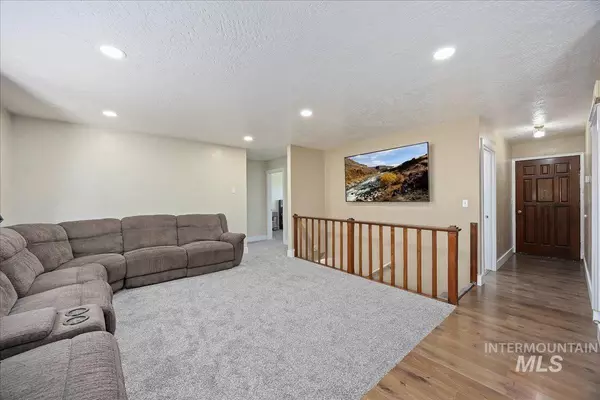 Buhl, ID 83316,1537 E 4250 N