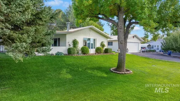 Hagerman, ID 83332,3 Silverado