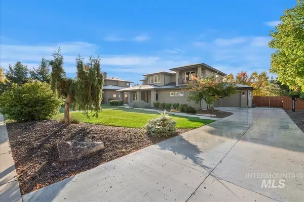 3855 E Barber Dr, Boise, ID 83716