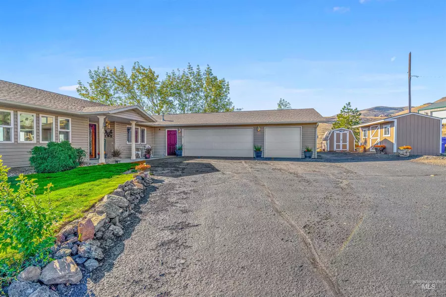 23400 Windy Ridge Lane, Lewiston, ID 83501