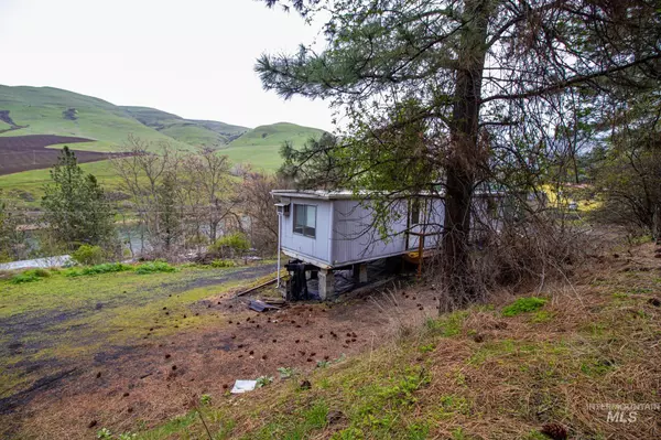 Lenore, ID 83541,31032 Thunderbird Drive