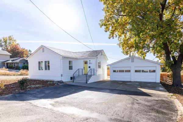 2422 Syringa Ln, Caldwell, ID 83605