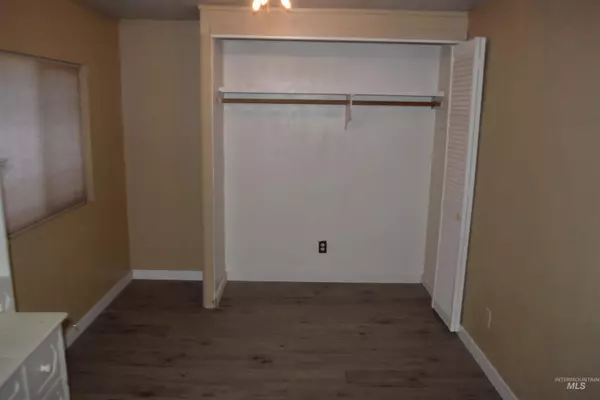 Kuna, ID 83644,1299 N School Ave.