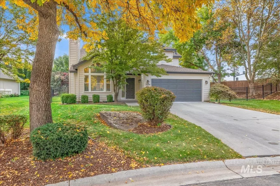 2398 E Gossamer Ln, Boise, ID 83706