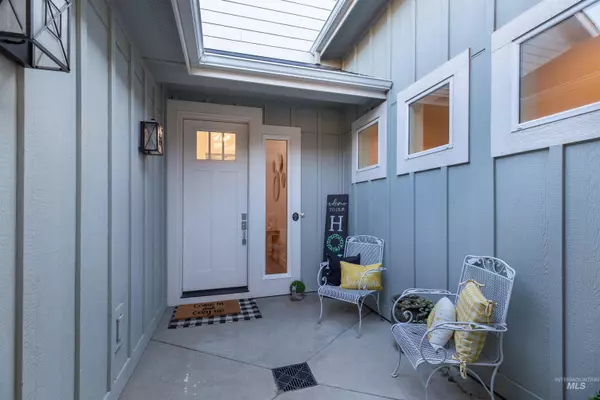 Meridian, ID 83642,5826 S Cubola Way