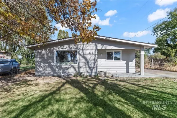 442 1st St N, Nampa, ID 83687