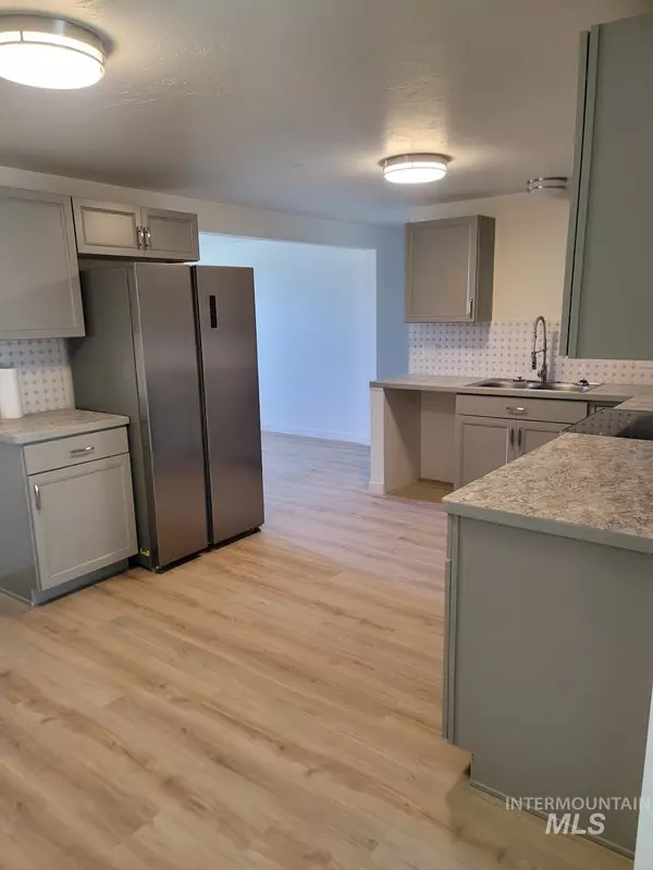 Buhl, ID 83316,939 Craven Ave