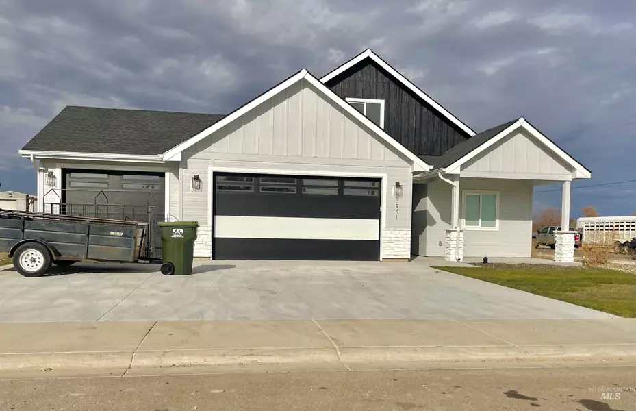 1541 Skookum Dr, Ontario, OR 97914