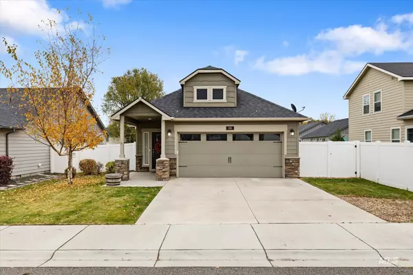 190 S Johns Bay Ave, Kuna, ID 83634