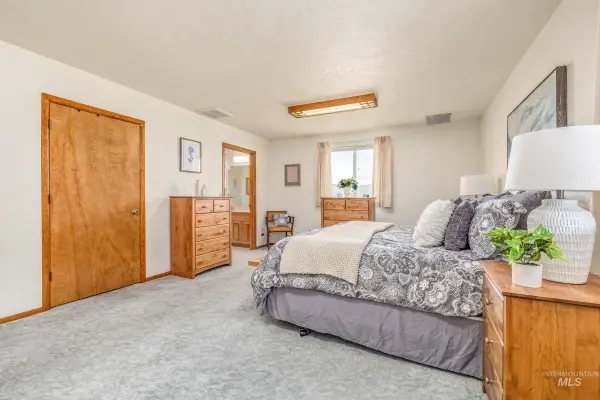 10514 Airpark Loop, Melba, ID 83641