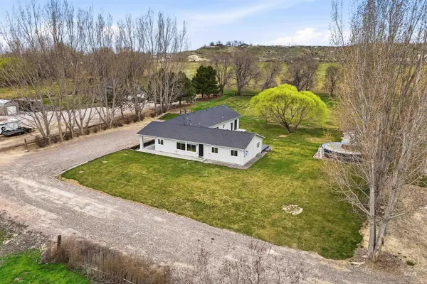 2380 Lower Pond Lane, Homedale, ID 83628-5100