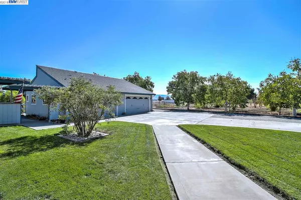 4767 Bel Roma Rd, Livermore, CA 94551