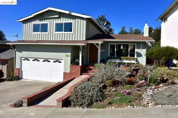 18425 Ogilvie Dr, Castro Valley, CA 94546