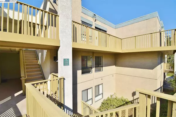 2505 Miramar Ave #123, Castro Valley, CA 94546