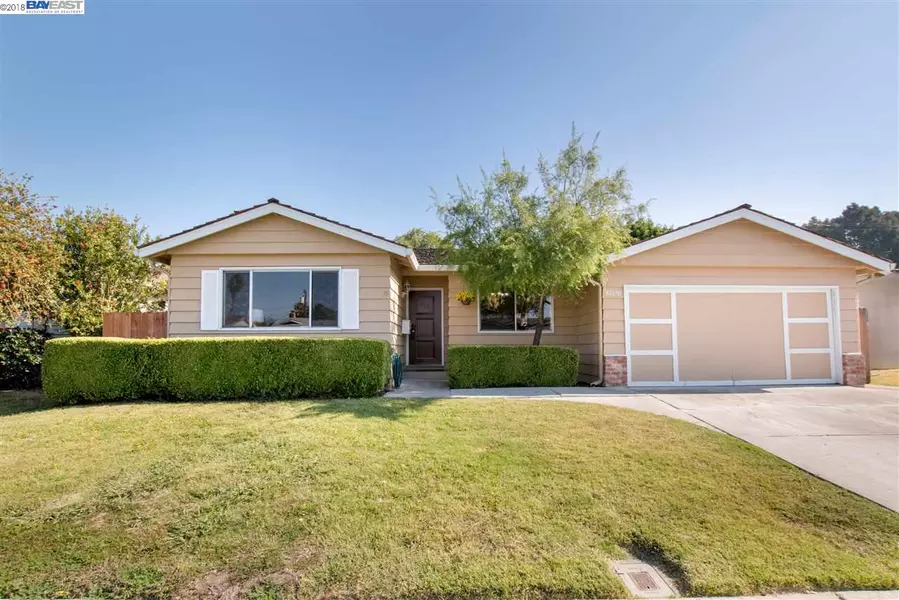 42690 Fontainebleau Park Lane, Fremont, CA 94538