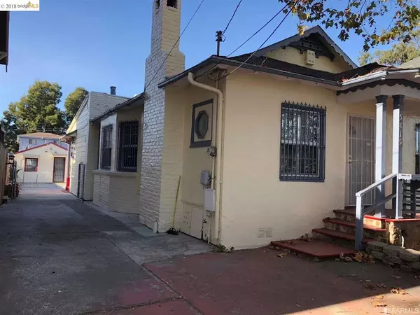 5815 Avenal Ave, Oakland, CA 94605