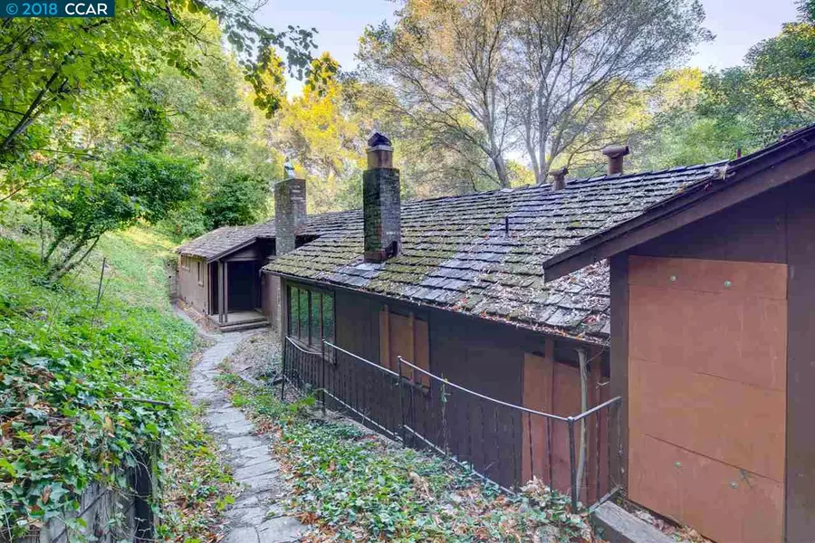 54 La Encinal, Orinda, CA 94563