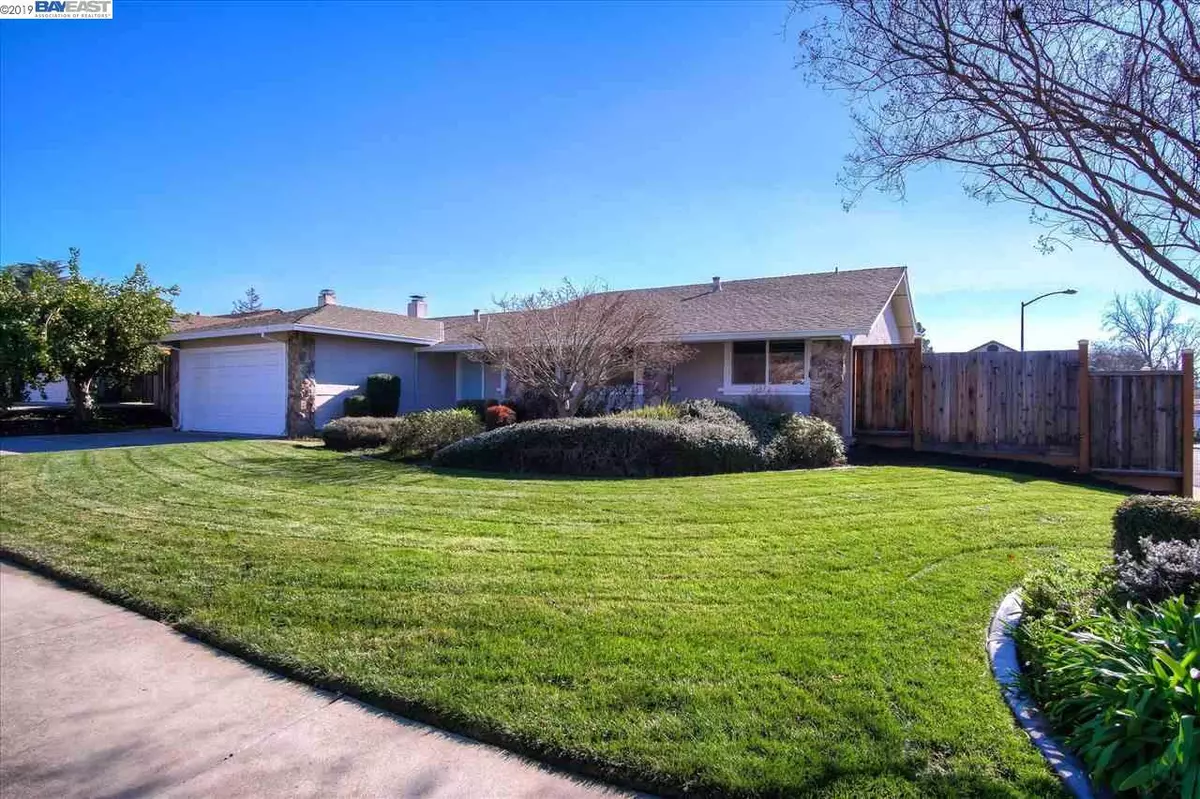 Livermore, CA 94551,2421 Farnsworth Dr