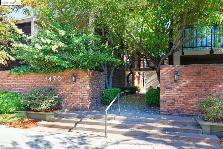 1470 Creekside Dr #43, Walnut Creek, CA 94596