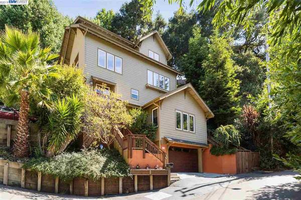 6760 Oakwood Dr, Oakland, CA 94611