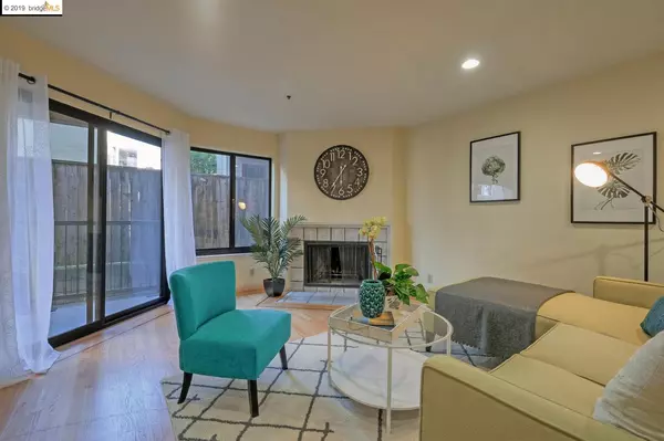 322 Hanover Ave #107, Oakland, CA 94606