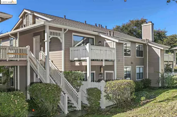 56 Lakeshore Ct, Richmond, CA 94804