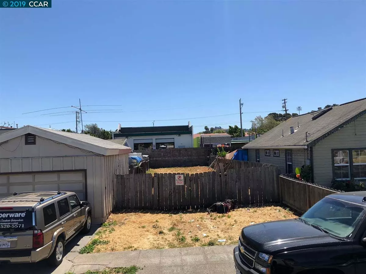 San Pablo, CA 94806,2738 21st Street