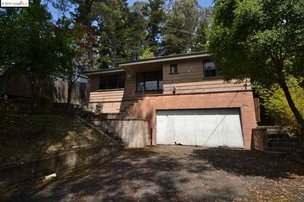 5901 Balboa Dr, Oakland, CA 94611