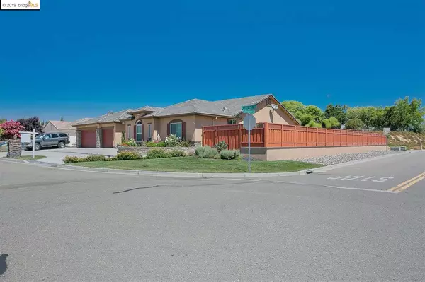 4244 Gold Run Dr, Oakley, CA 94561