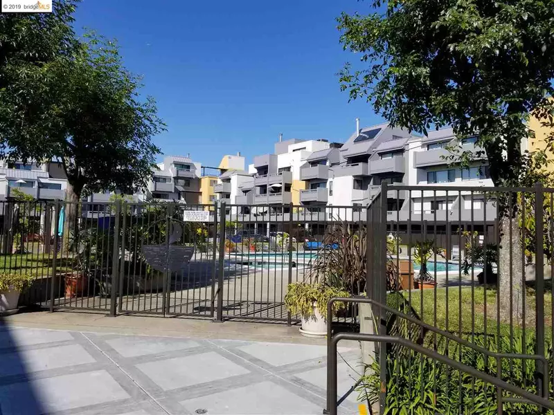 7 Embarcadero #307, Oakland, CA 94607