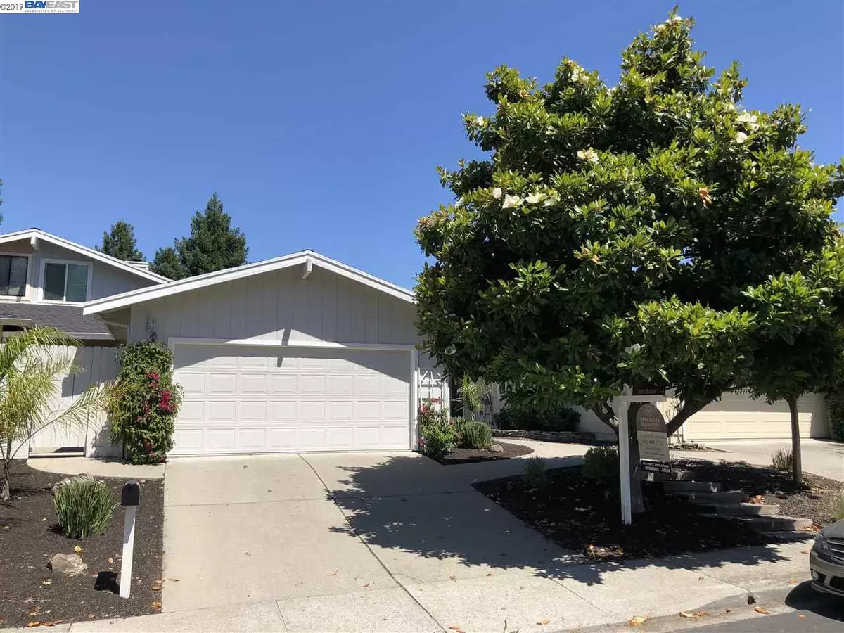 Walnut Creek, CA 94597,139 Hall Ln