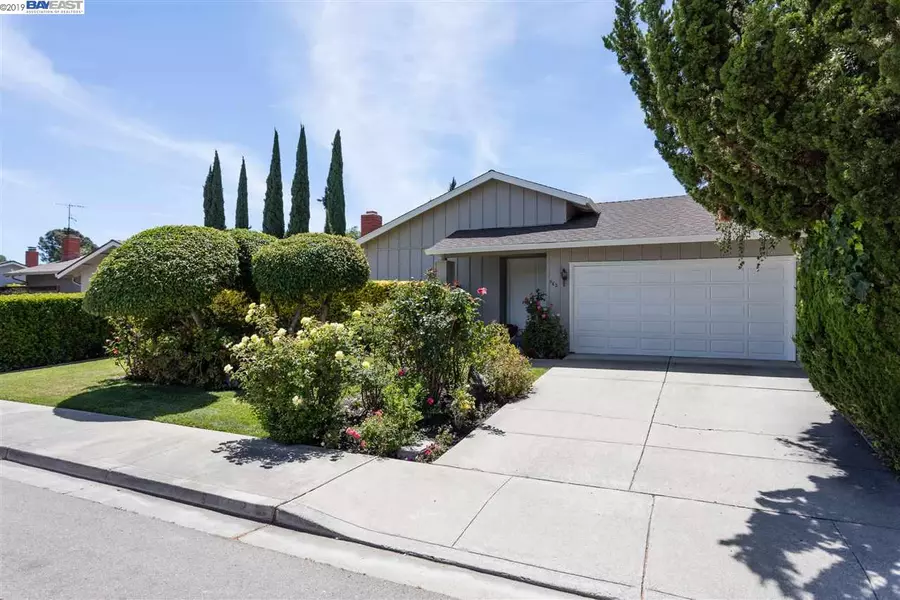 562 Starling Ave, Livermore, CA 94551