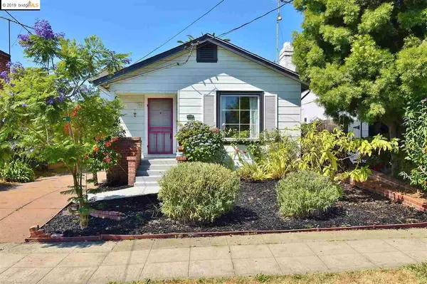 5715 Walnut St, Oakland, CA 94605