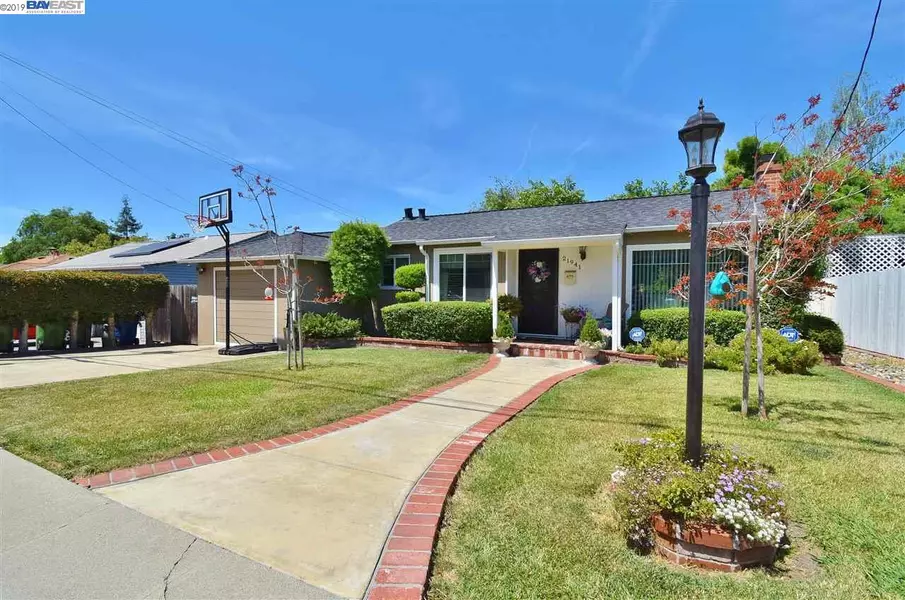 21941 Dolores St, Castro Valley, CA 94546