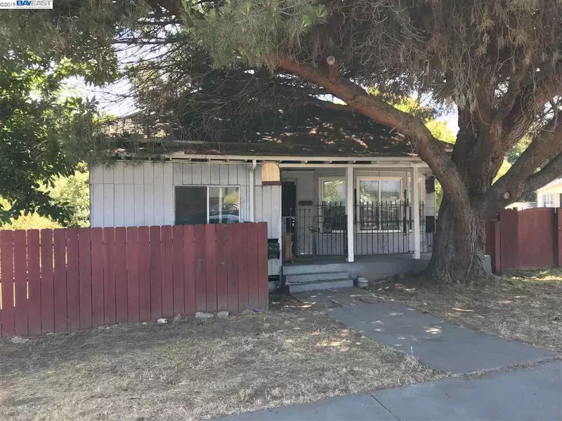 3730 Lyon Ave, Oakland, CA 94601