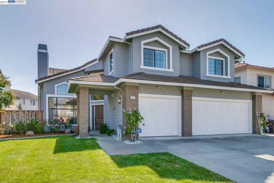 32472 Seaside Dr, Union City, CA 94587