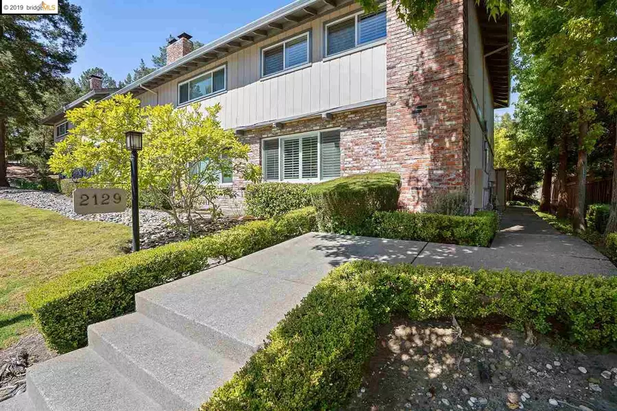 2129 Ascot Dr #1, Moraga, CA 94556