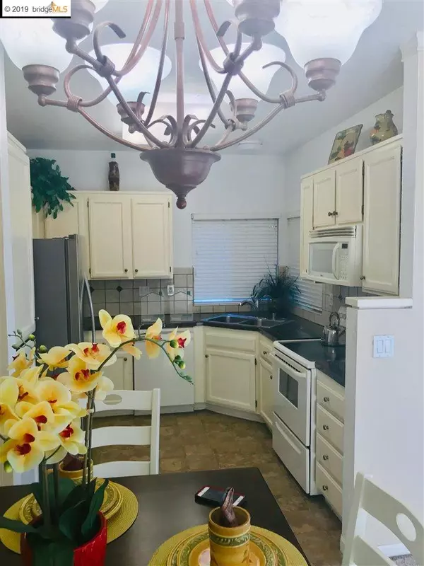 120 Marsala Ct, Hercules, CA 94547