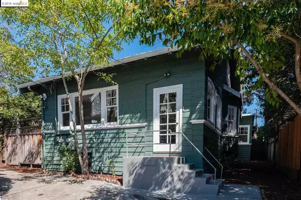 2447 Carleton Street, Berkeley, CA 94704