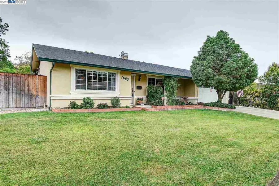 1685 Heidelberg Dr, Livermore, CA 94550