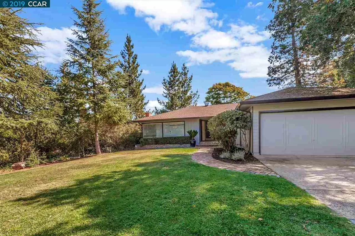 Orinda, CA 94563,23 Crestview Drive