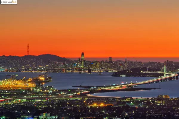 6807 Buckingham Blvd, Berkeley, CA 94705