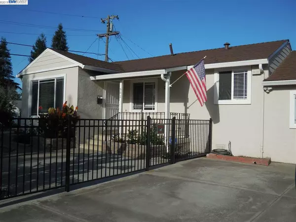 992 Paradise Blvd, Hayward, CA 94541