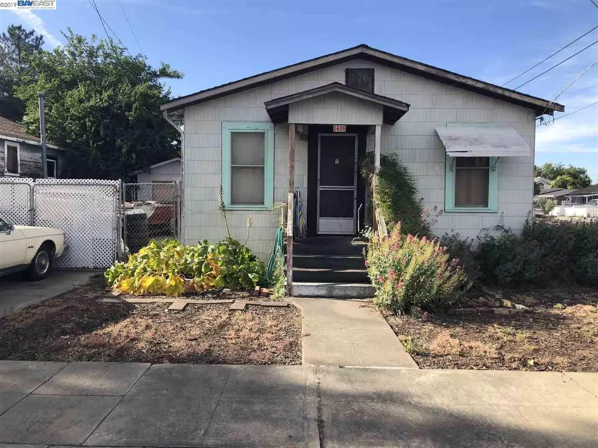 Livermore, CA 94551,1609 Walnut St