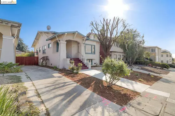 4336 Park Blvd, Oakland, CA 94602