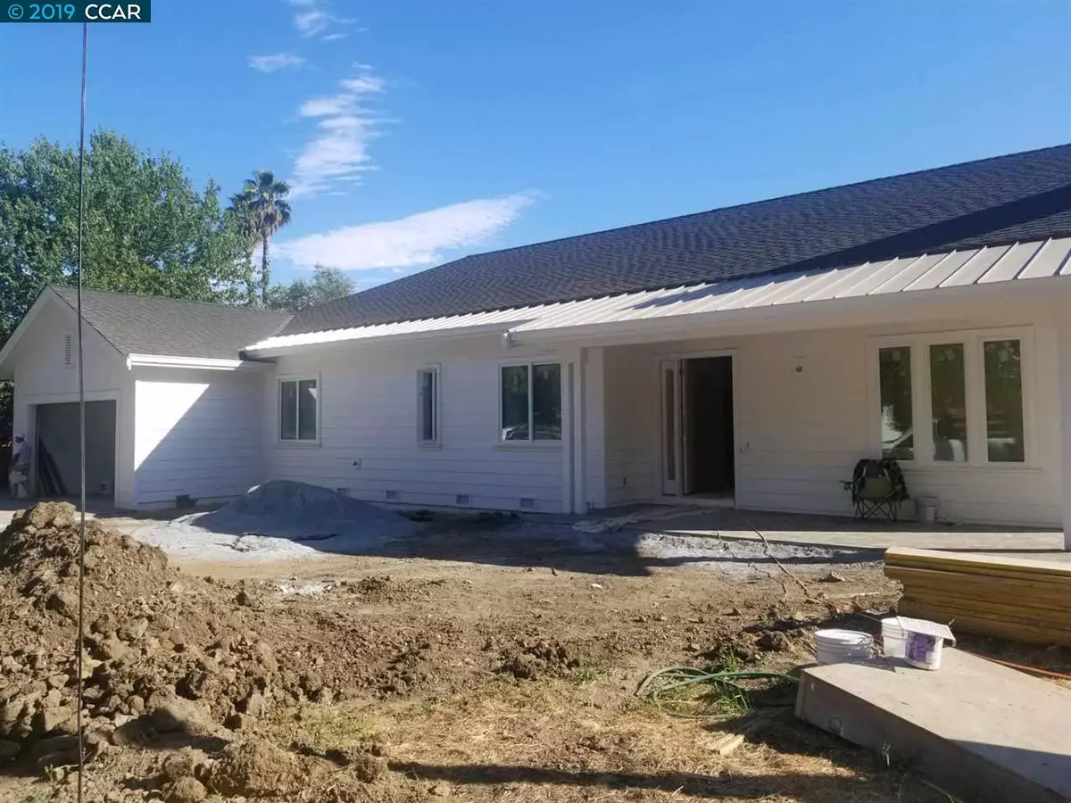 Alamo, CA 94507,1016 Adrienne Dr